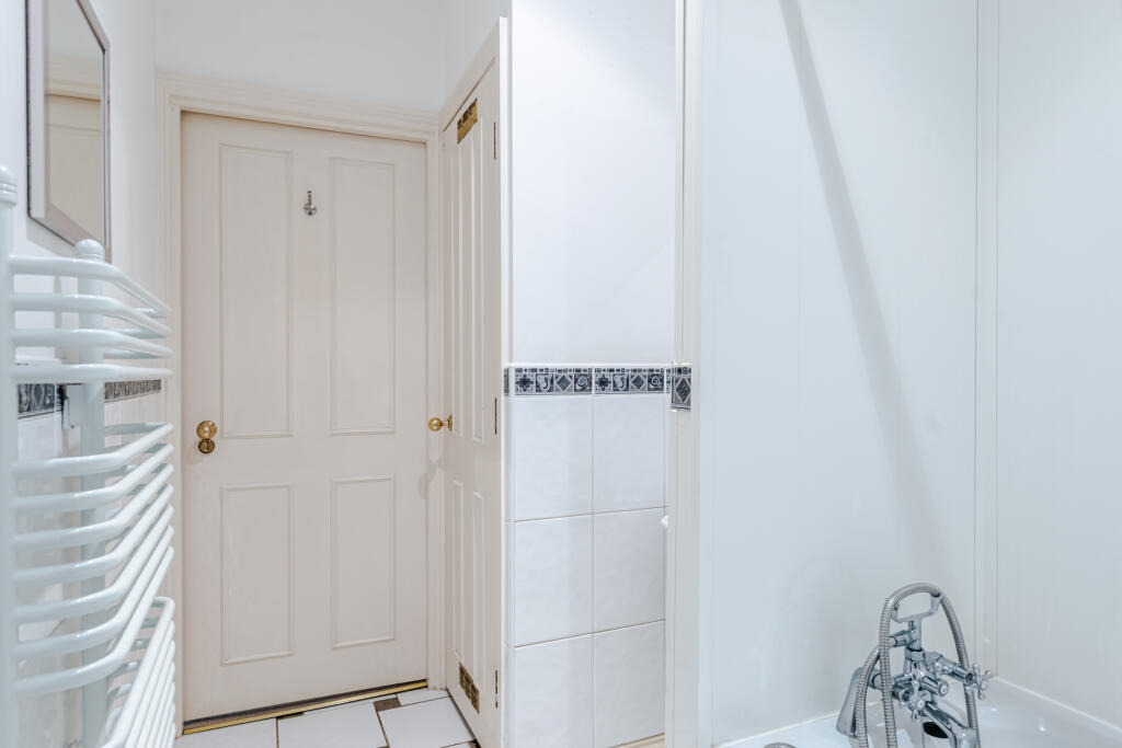 bathroom3