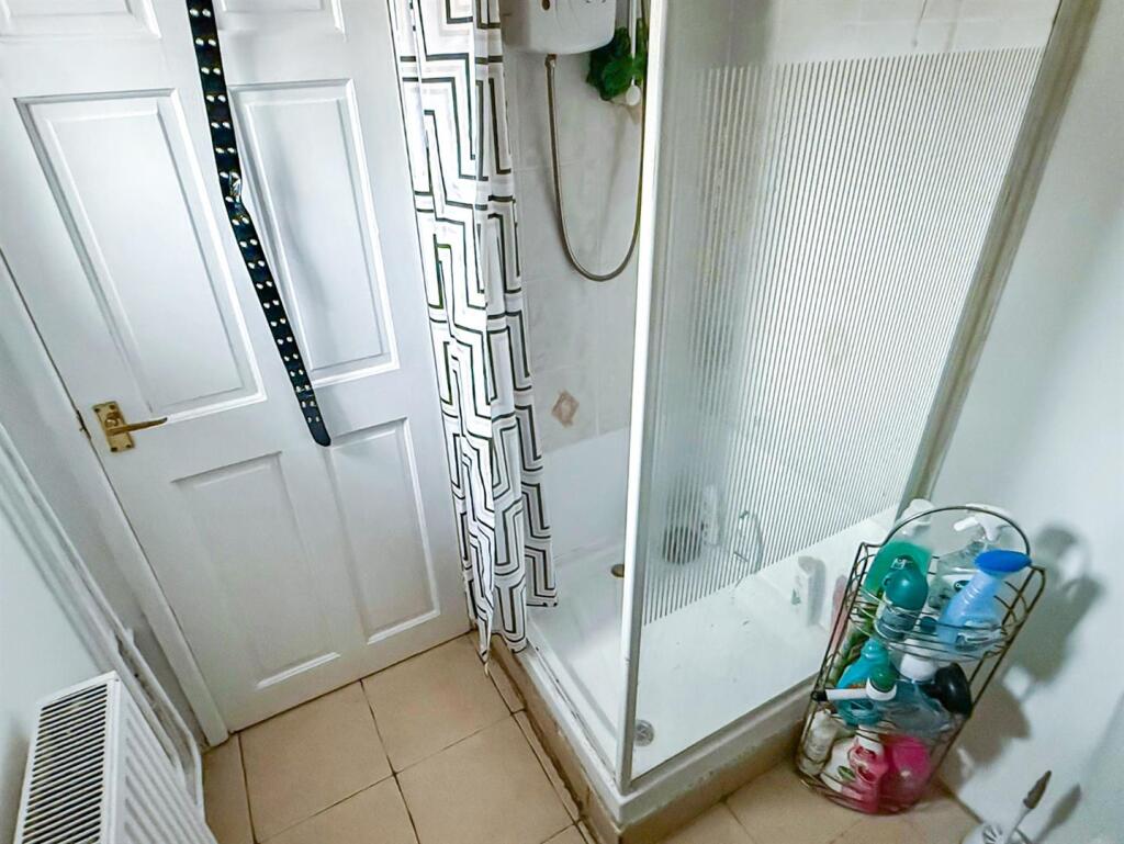 Family Shower Room