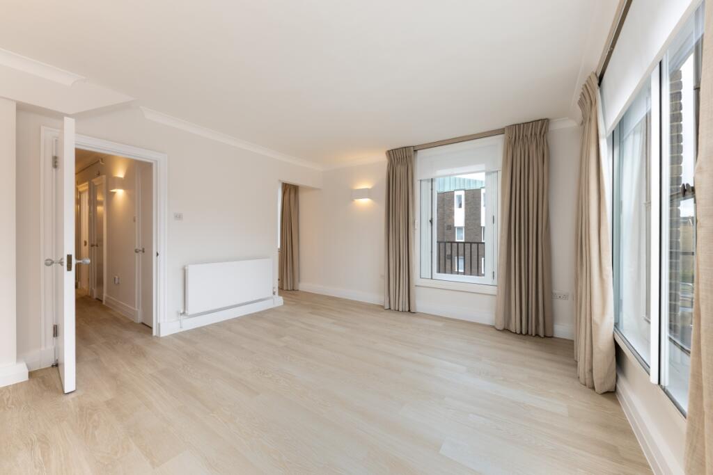 Pont Street 8-10 ...