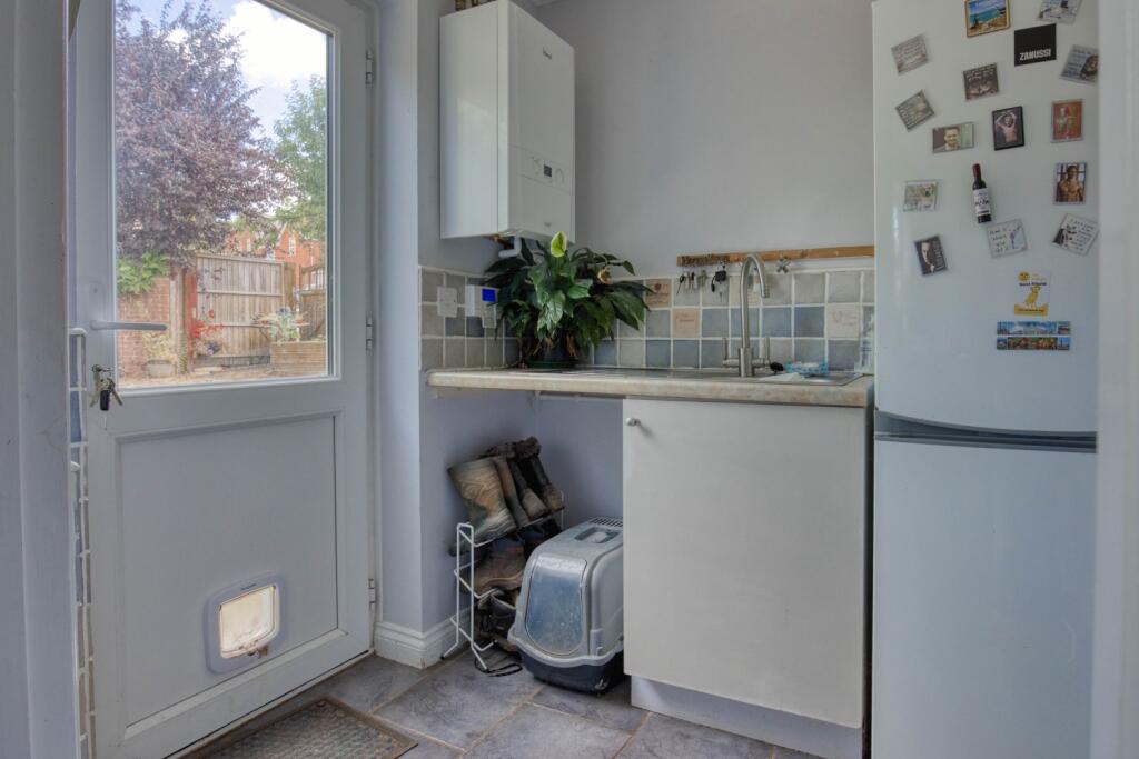 Ewemove Taunton - Graham Way (15)