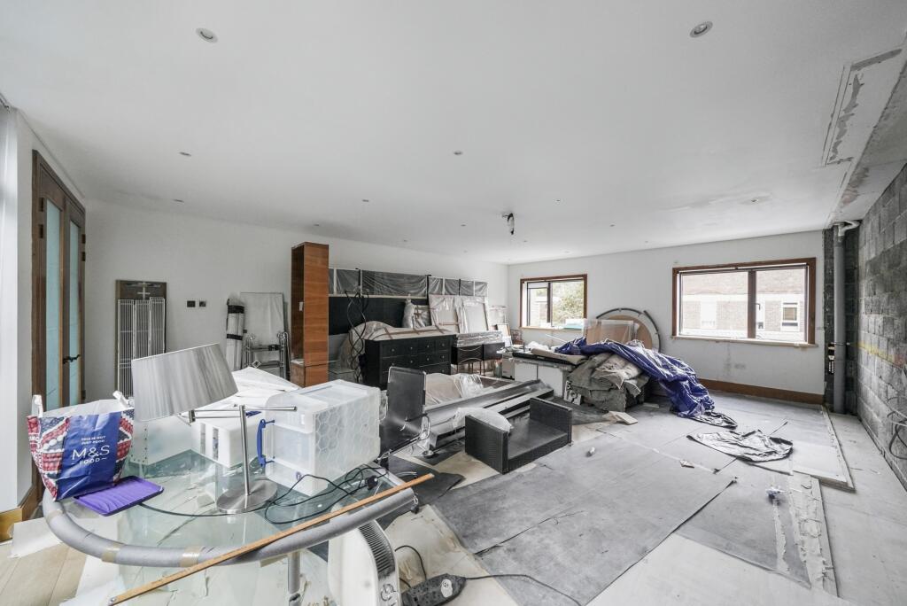 3 Collection Place, 96 Boundary Road, St Johns Wood, London NW8 0RH