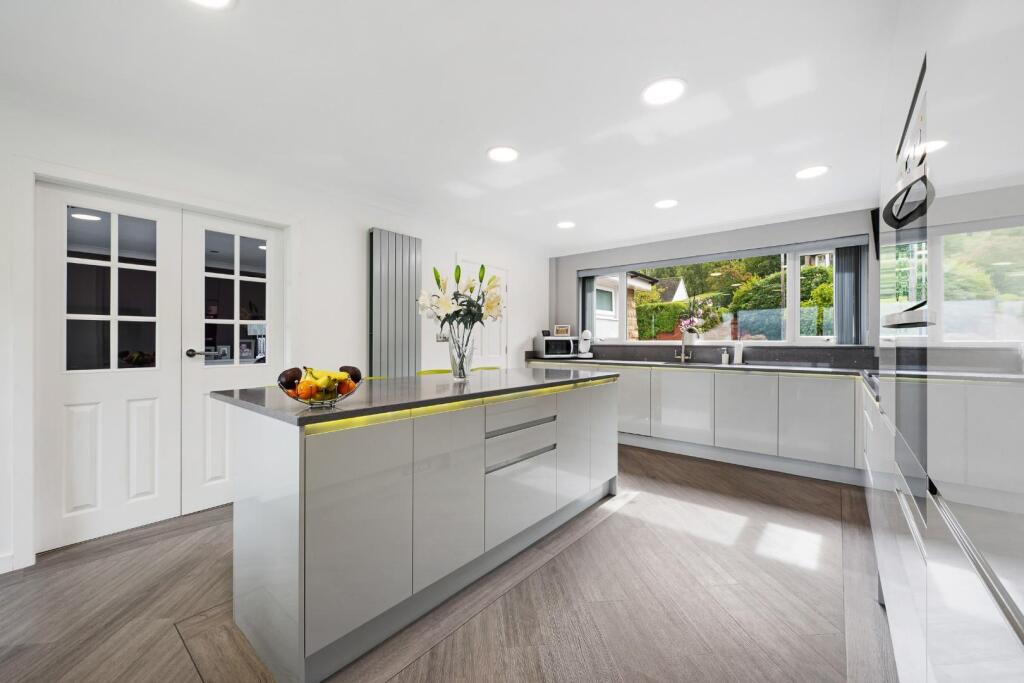 176 Tockholes Road HDR-7.jpg