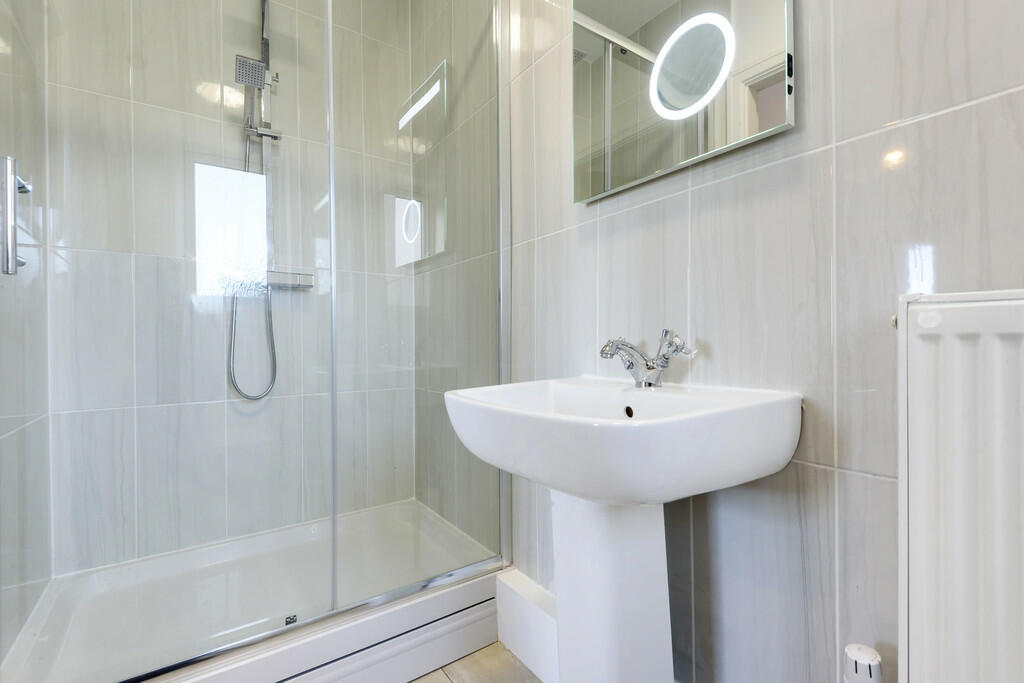 EnSuite Shower Ro...