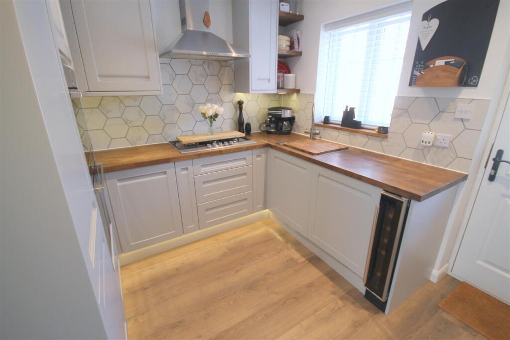 GA Kitchen ii.JPG