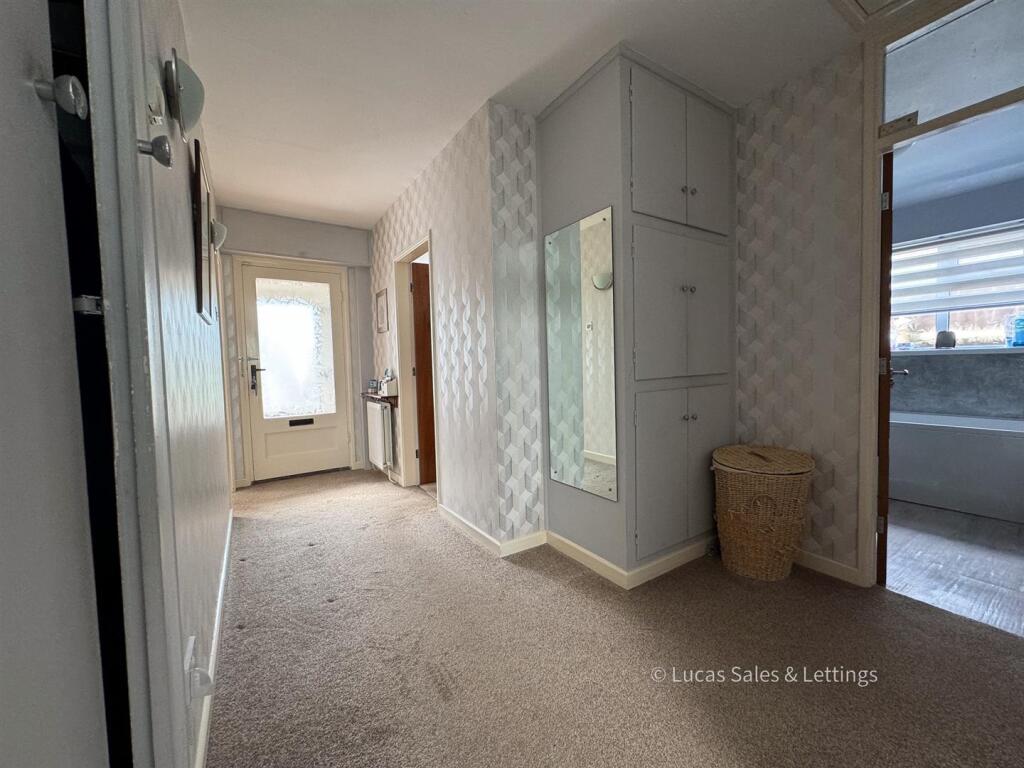 114 Gipsy Lane Kettering-26.jpg