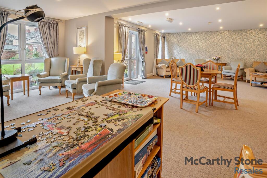 Homeowners Lounge