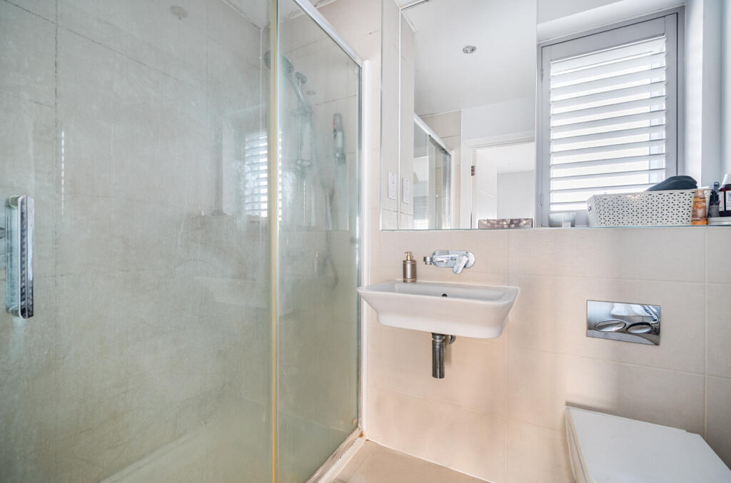 1375708-16-690b8f...