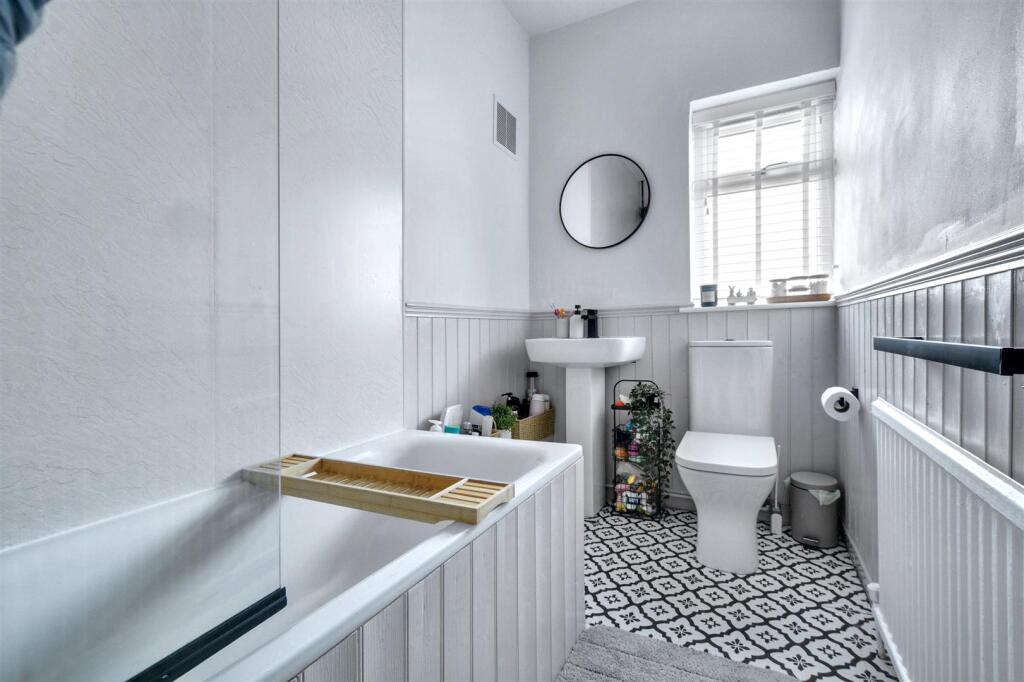 Bathroom.jpeg