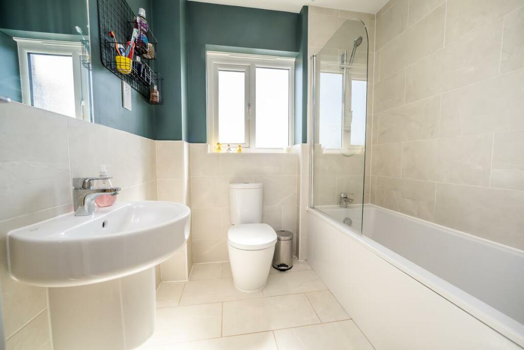 HOUSE BATHROOM
