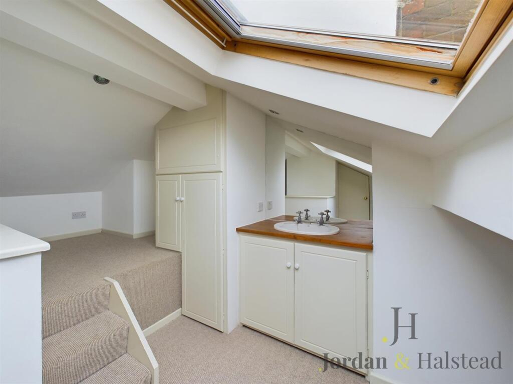 CAM01389G0-PR0097-ST