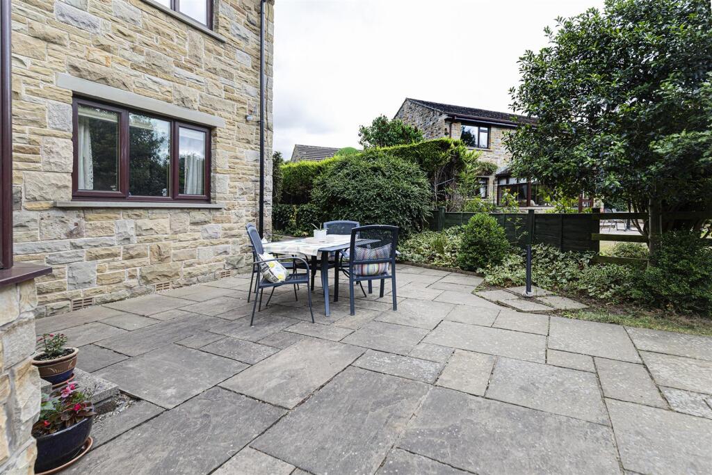Bramleys Estate Agents - Woodsome Park - Fenay Bri