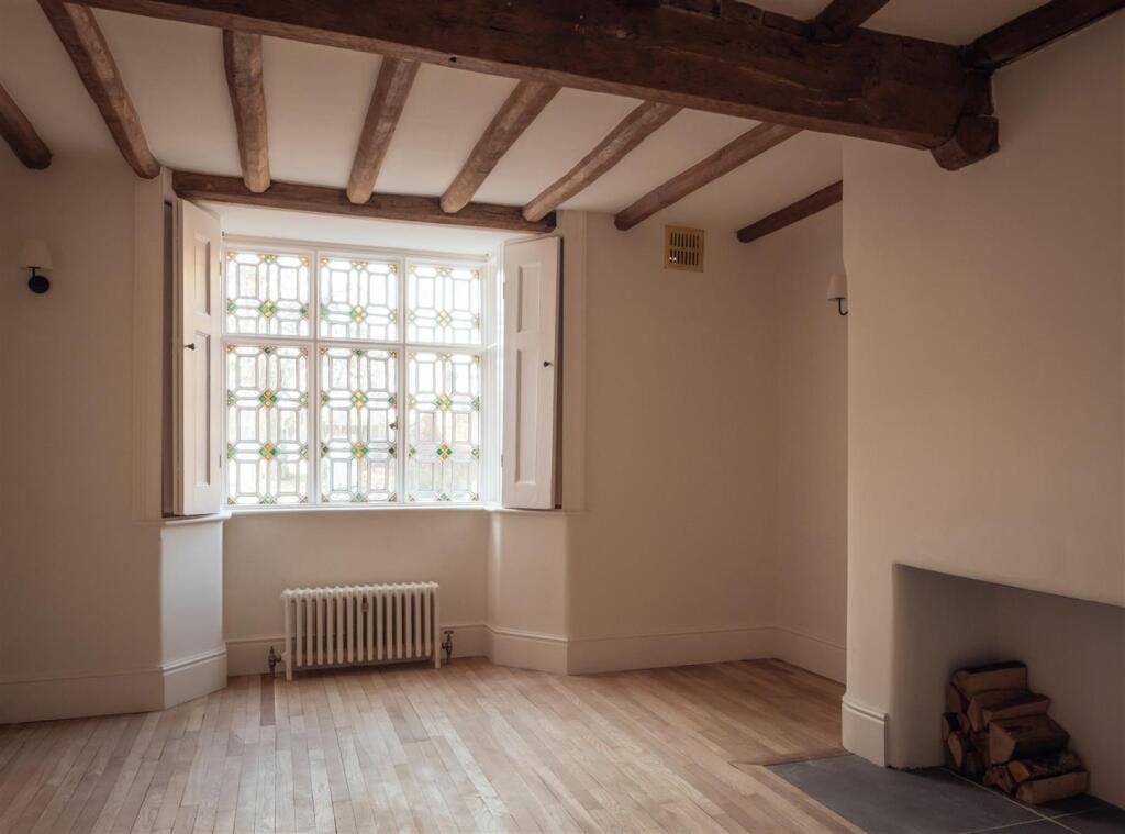 ManorHouse-SittingRoom.jpg