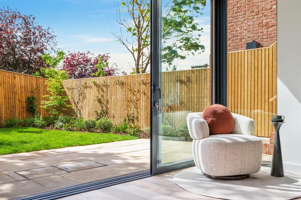 COTTENHAM PARK ROAD, 37, 2- (18).jpg