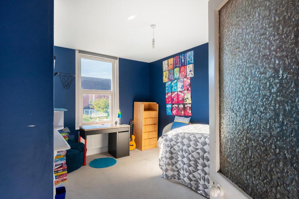 3B9RKE - Bedroom I.jpg