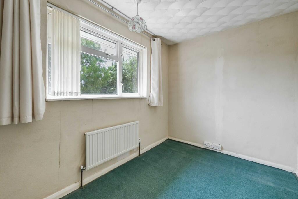 29 Thruxton Road, Havant, Hampshire, PO9 4DG