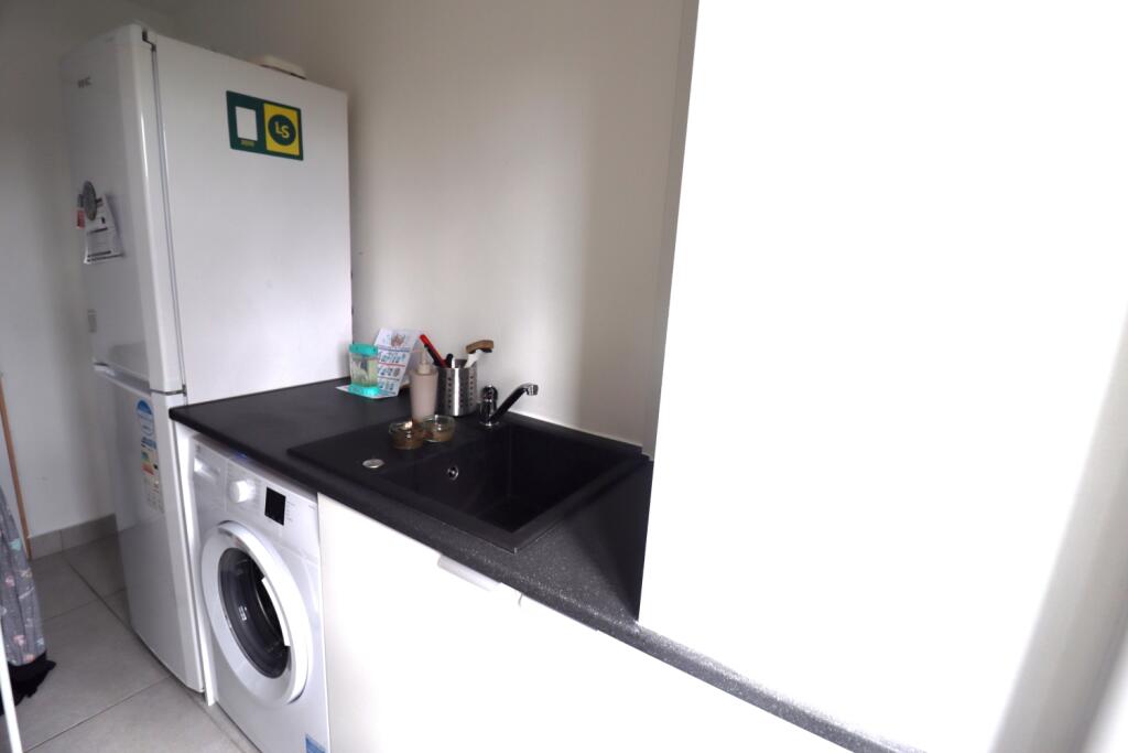 25 Engaine drive util
