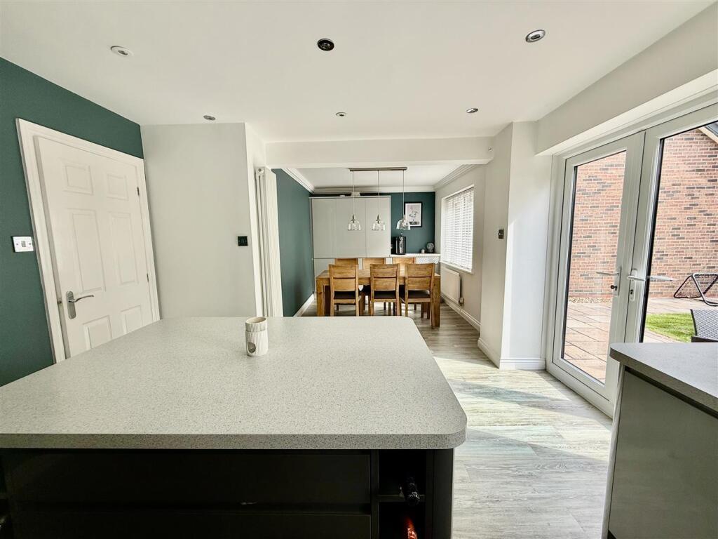 KITCHEN/DINER