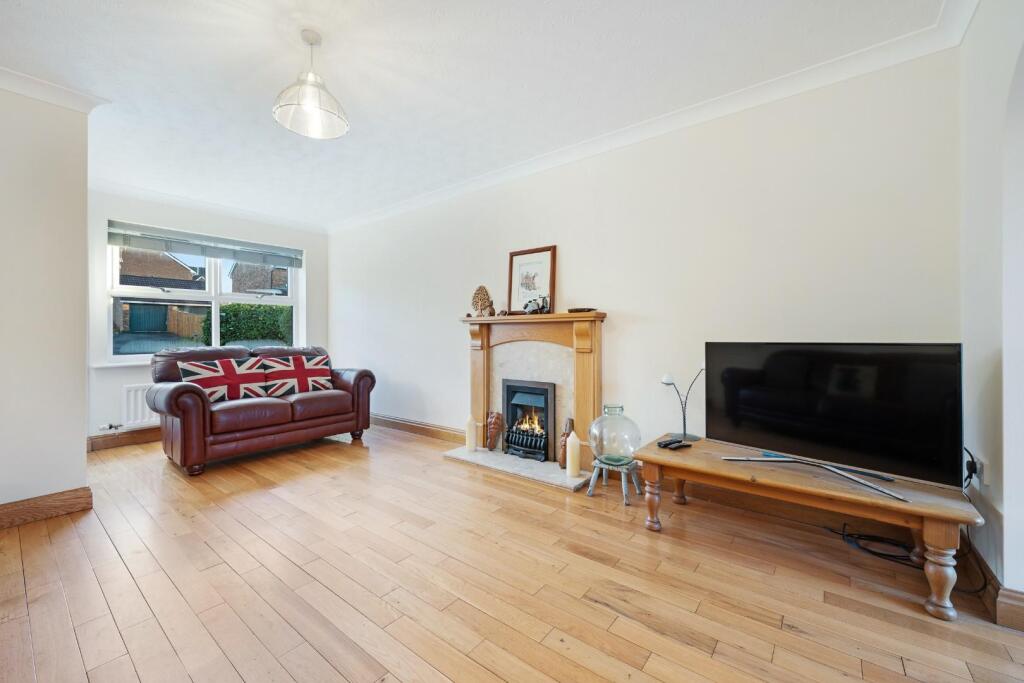 60 Saxby Avenue HDR-36.jpg