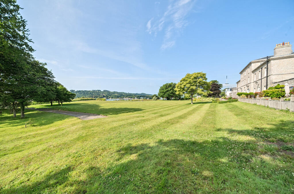 1306847-22-685140...