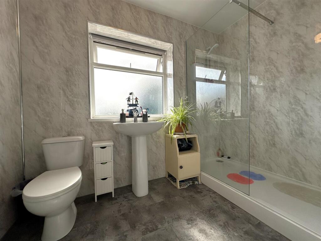 Modern Shower Room 455