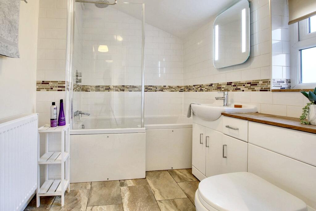 Bathroom Ground Floor Flat