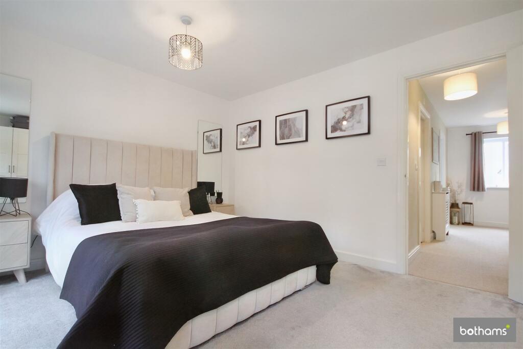 Bedroom 2 picture 2.jpg