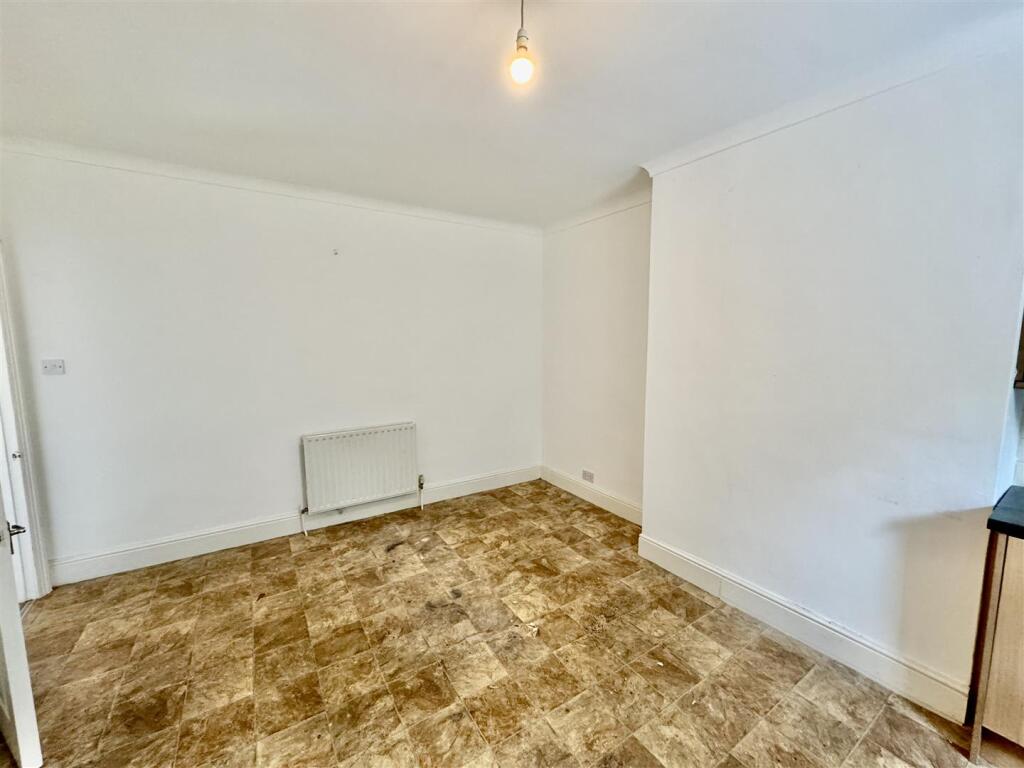 Fl 2A - Dining Area