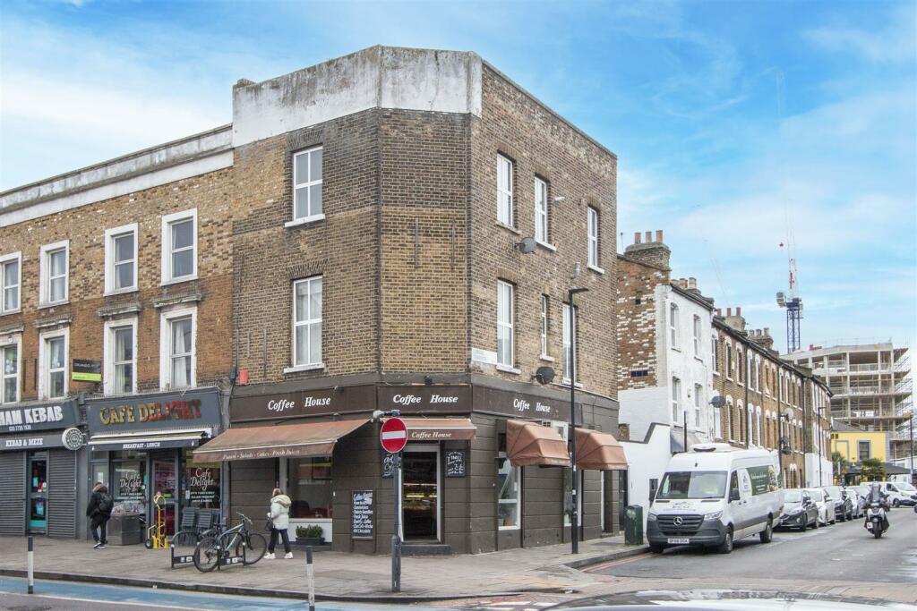 19b Clapham High Street external.jpg
