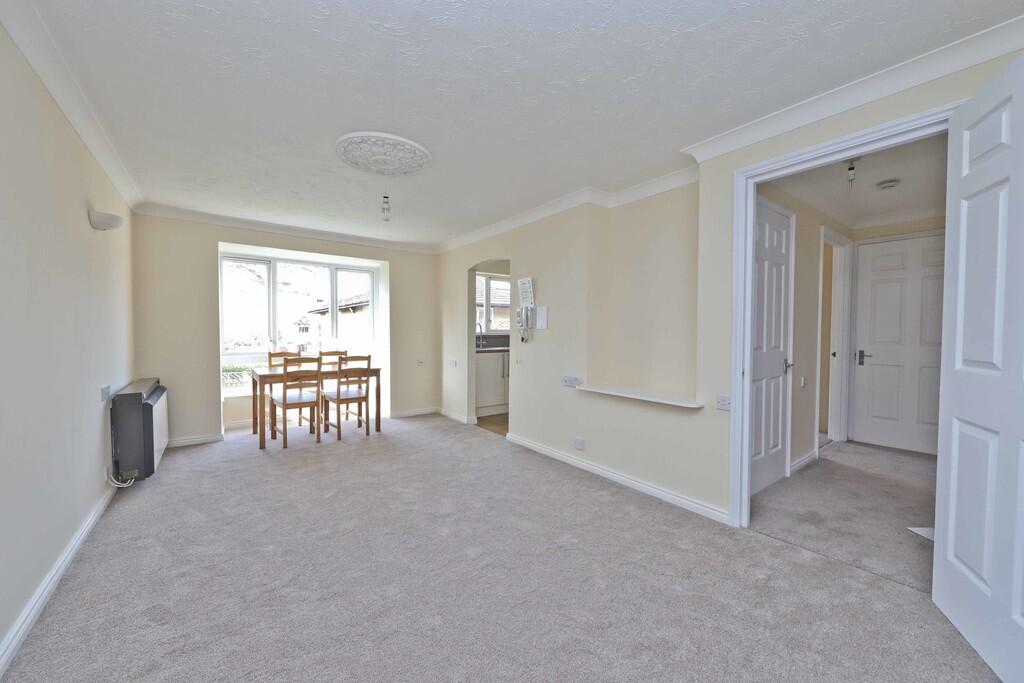 16 Maple Court (4...