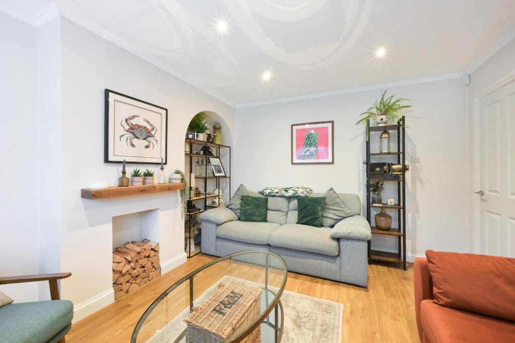 MORTIMER CRESCENT (3).jpg