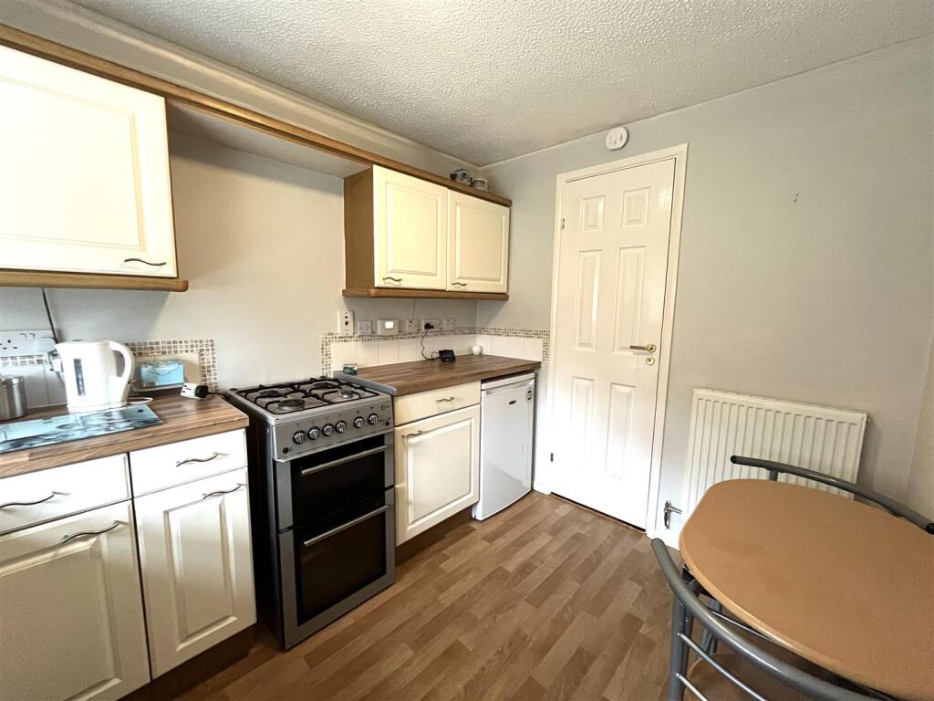 8 the laurels kit.jpeg