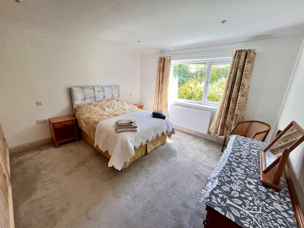 GROUND FLOOR BEDROOM