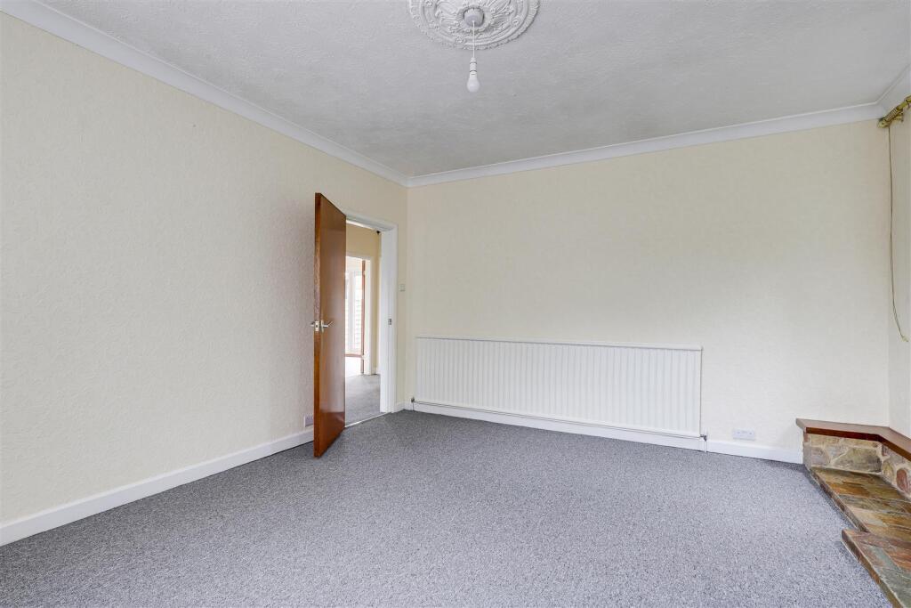 Radcliffe Road, West Bridgford, Nottinghamshire, NG2 5HD