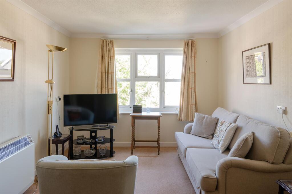 20 Westleigh Court - high res-06856.jpg