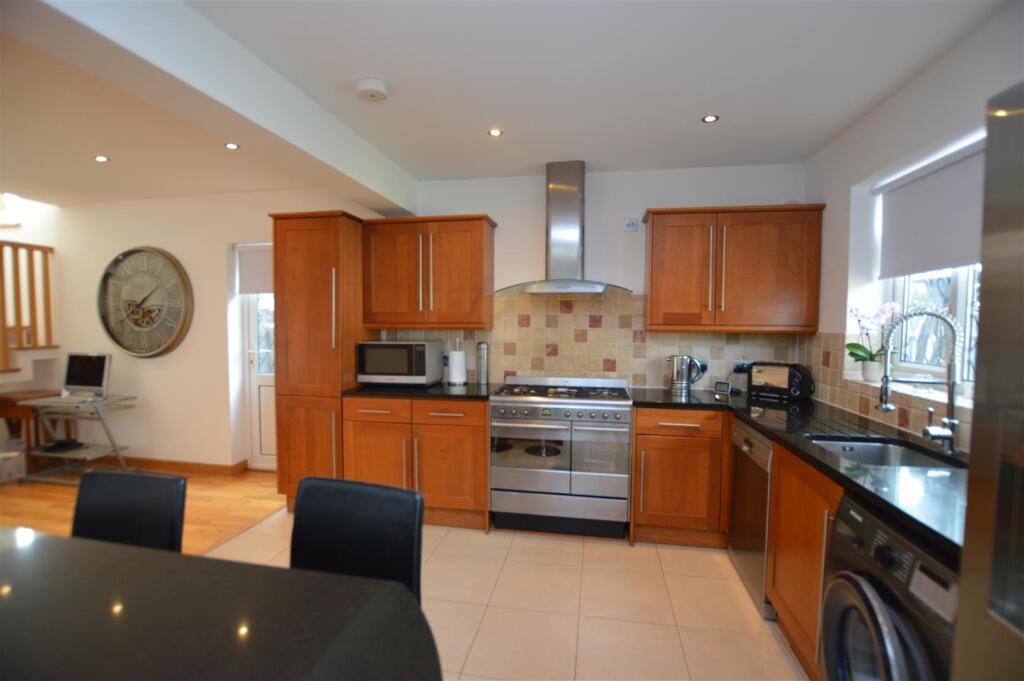 15 The Ridge kitchen.JPG