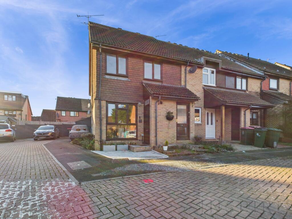 Excalibur Close, Ifield, RH11
