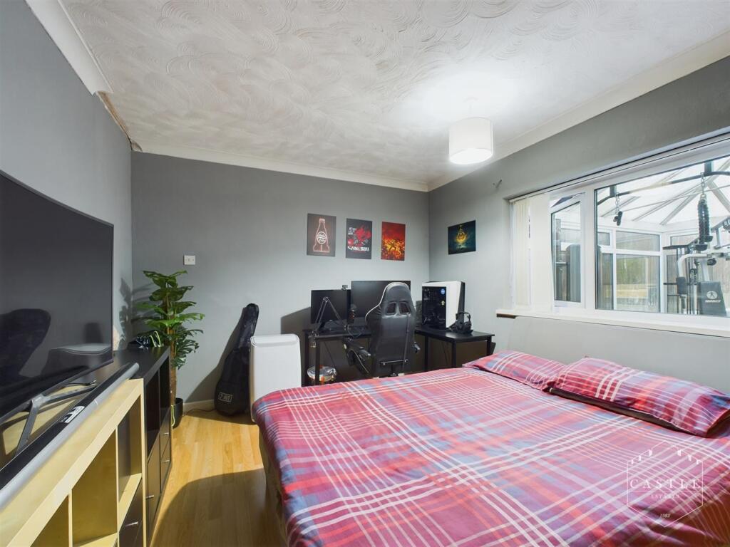 BEDROOM TWO