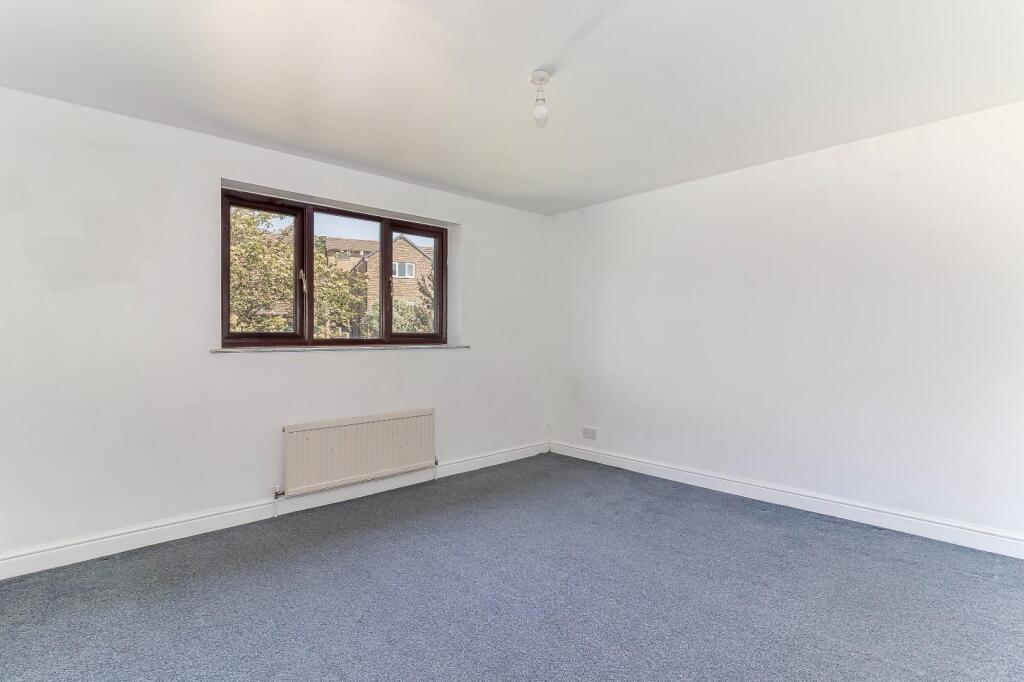 Bedroom 1 - Copy.jpg