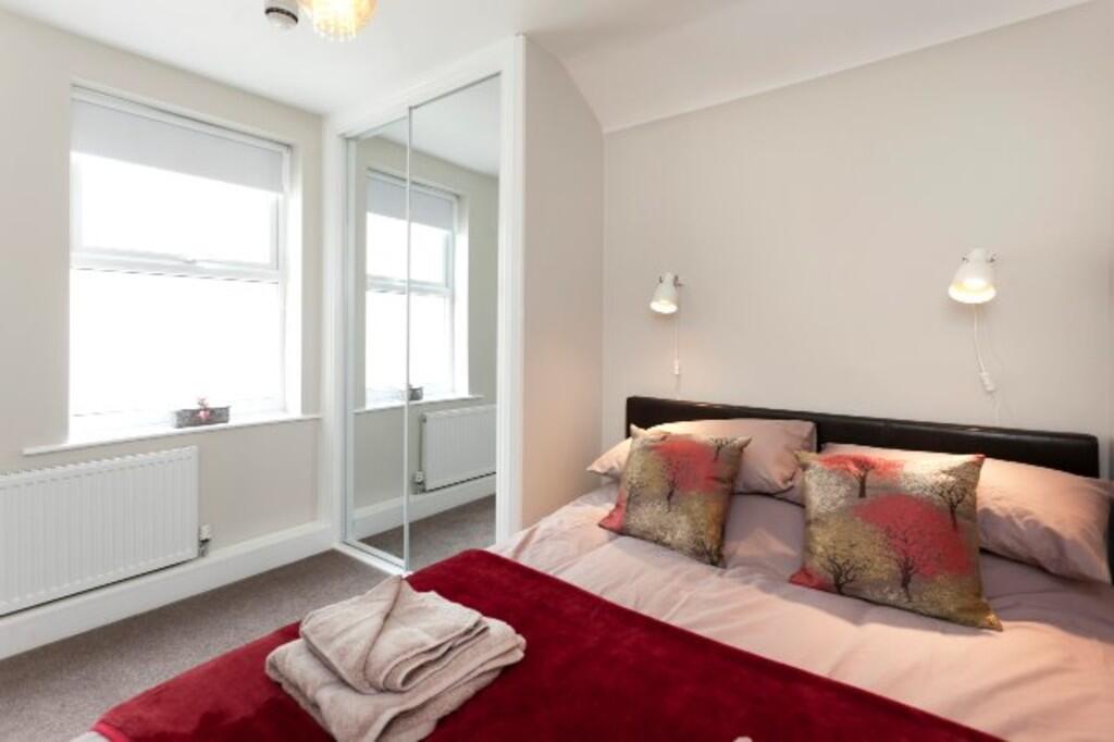 F2 Bedroom1
