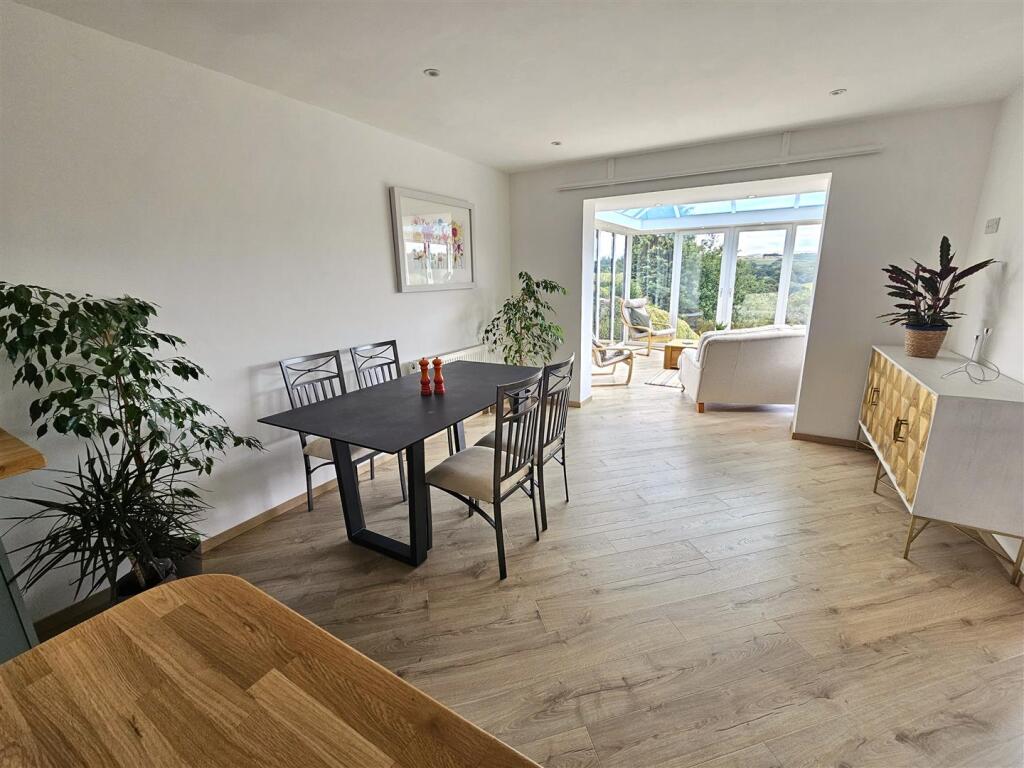 Dining and Conservatory.jpg