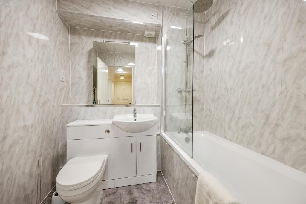 Bathroom/Wc