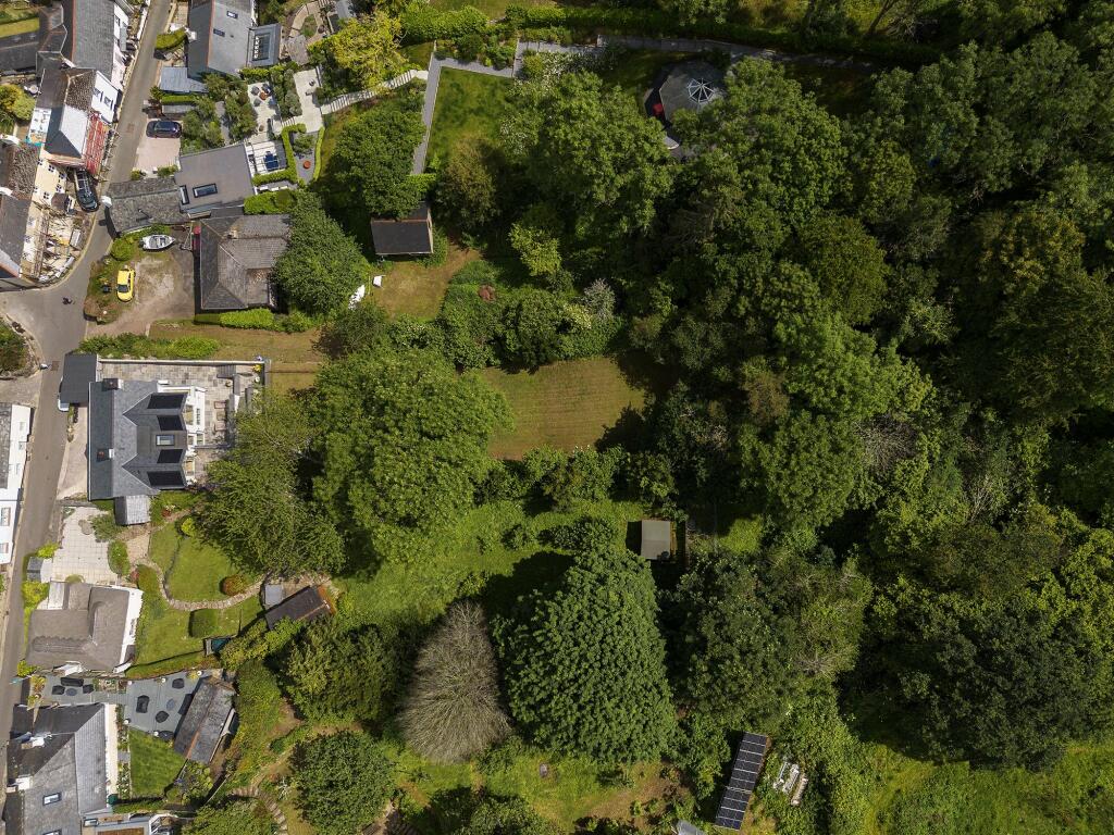 Yew Tree Cottage, Dittisham Drone