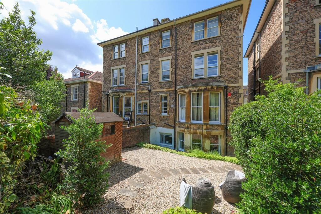 GF 13 Osborne Road 3.jpg