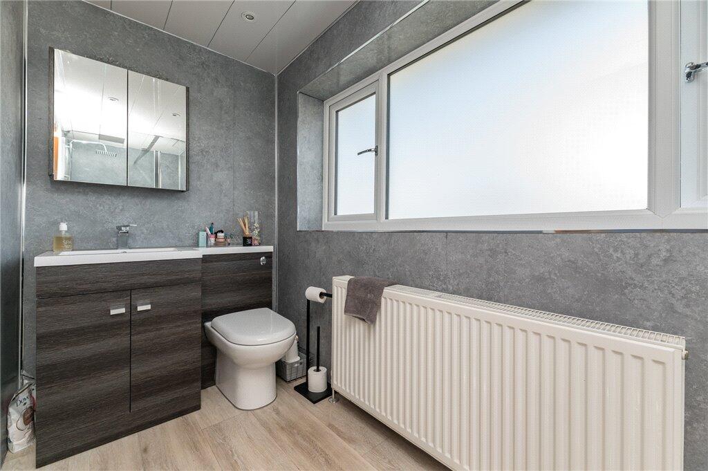 Master En-Suite