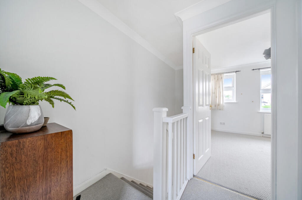 1328650-7-6880f6f...