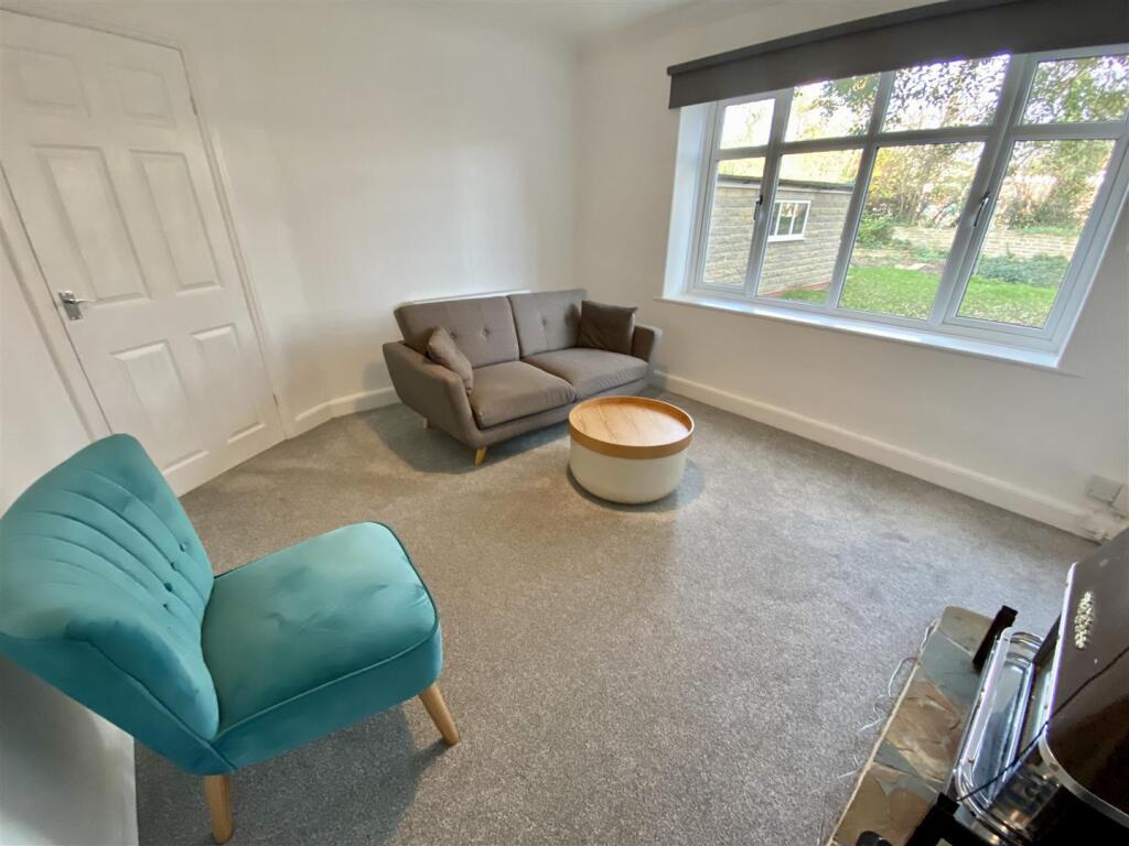 Bramleys Estate Agents - Knowl Road - Mirfield (31