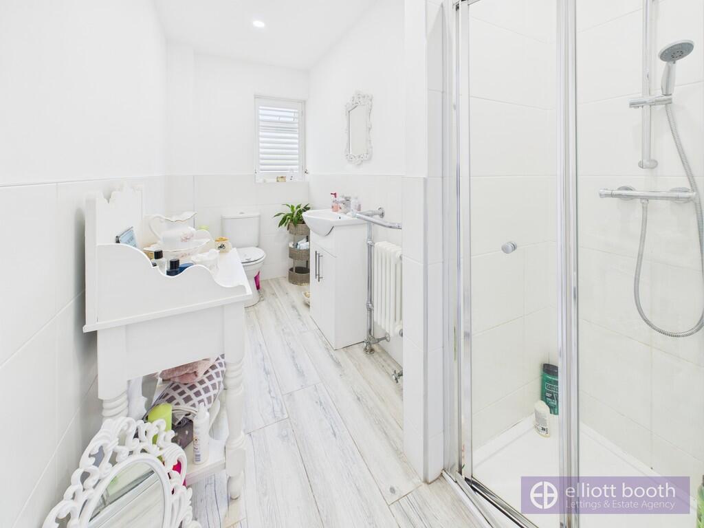 Downstairs Shower...