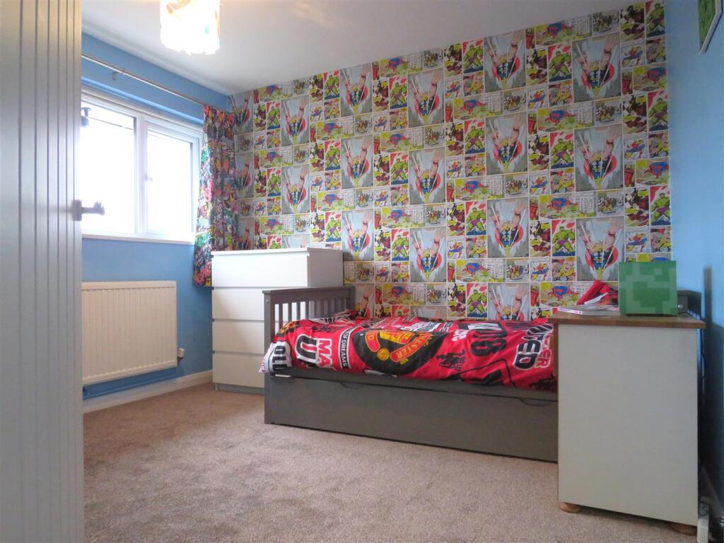 Bedroom 2.JPG