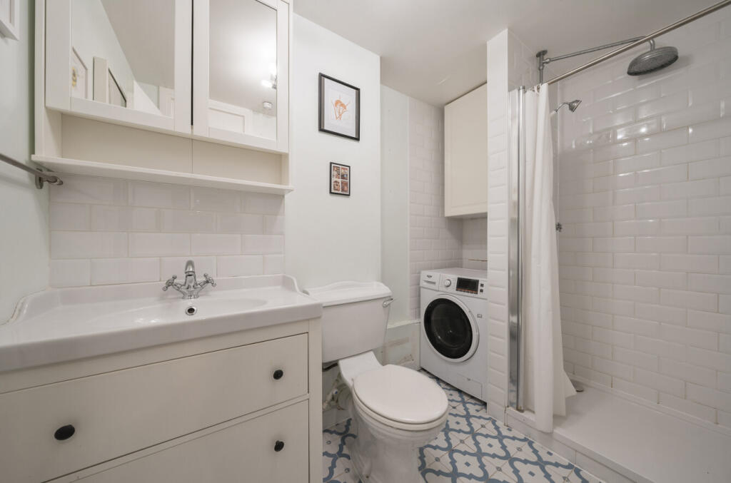 1374019-18-6904a0...