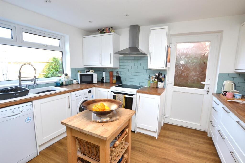 Kitchen/Breakfast Room